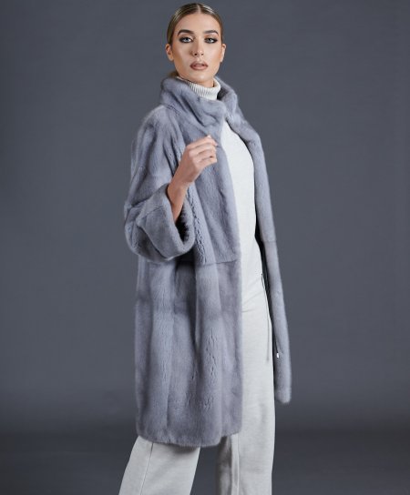 Mink fur coat with ring collar and fantasy motif • sapphire colour