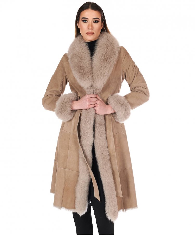 Beige lamb shearling coat with fox fur edges