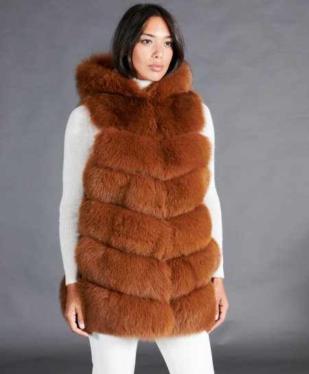 Sleeveless fox fur jacket with hood and clips • brown color