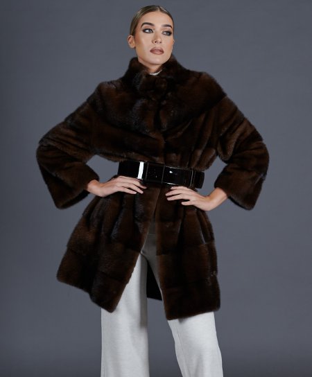 Mink fur coat with ring collar and long sleeve • brown color