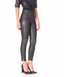 Leggings in pelle nera elasticizzata effetto liscio